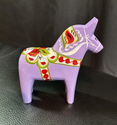 Dala horse - Dalecarlian horse 13 cm purple
