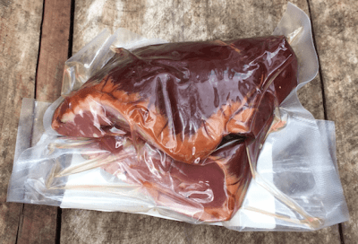 Renkött rökt hjärta klar att äta ett Kilo
